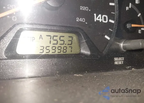 2002 Honda Accord 2.3 Lx from USA, damaged, VIN 1HGCG56442A013607